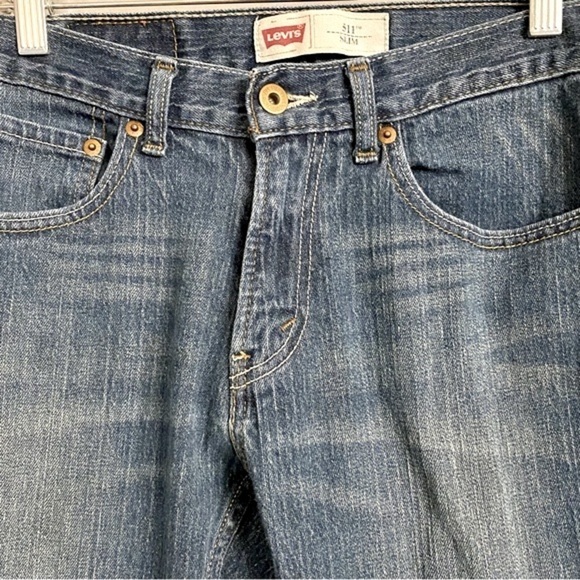 Levi Strauss 511 Slim Style Medium Wash Jeans - Picture 4 of 9